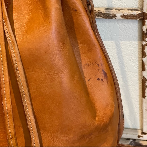 Leaders in leather tan leather drawstring bucket bag - Picture 7 of 12